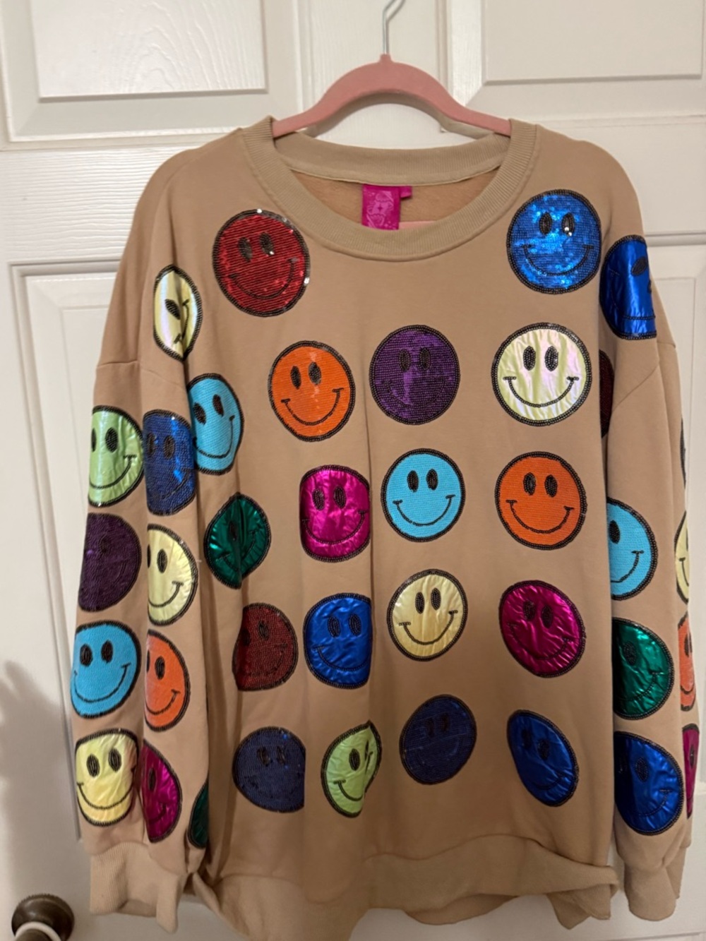 QUEEN OF SPARKLES Beige Sweatshirt with Multicolor Sequin Smiley Faces XL
